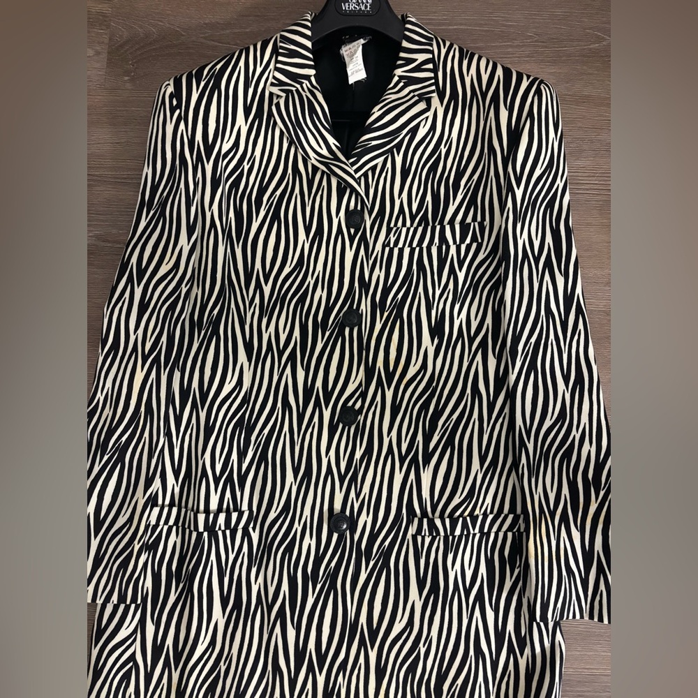 Gianni Versace Suit - Picture 8 of 17